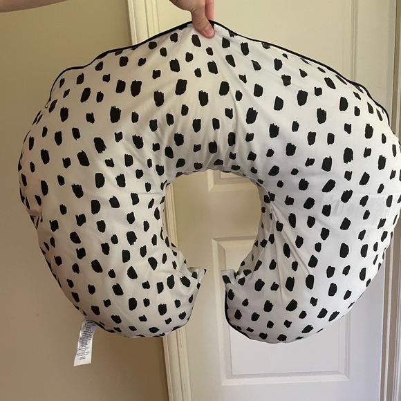 Boppy X Pottery Barn Pillow - Picture 2 of 4